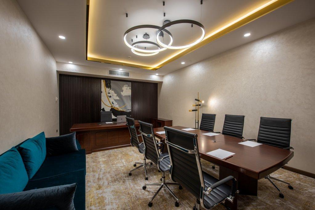 Wyndham Garden Tashkent Hotell Eksteriør bilde