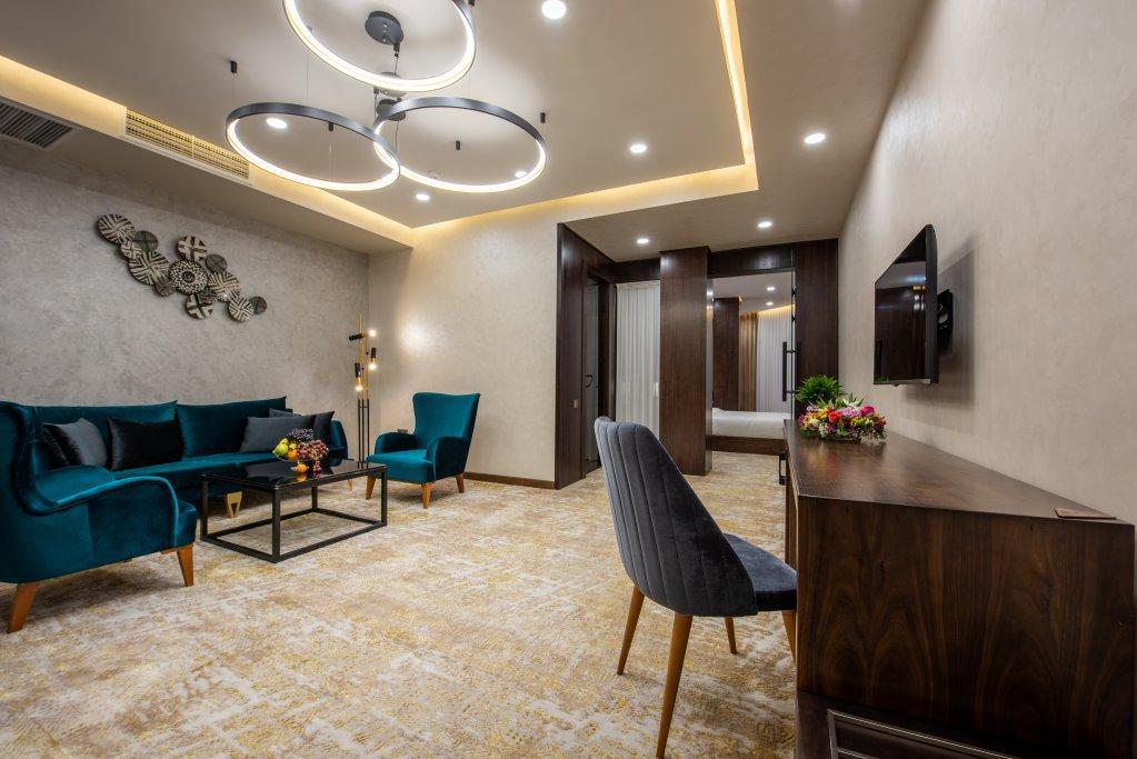 Wyndham Garden Tashkent Hotell Eksteriør bilde