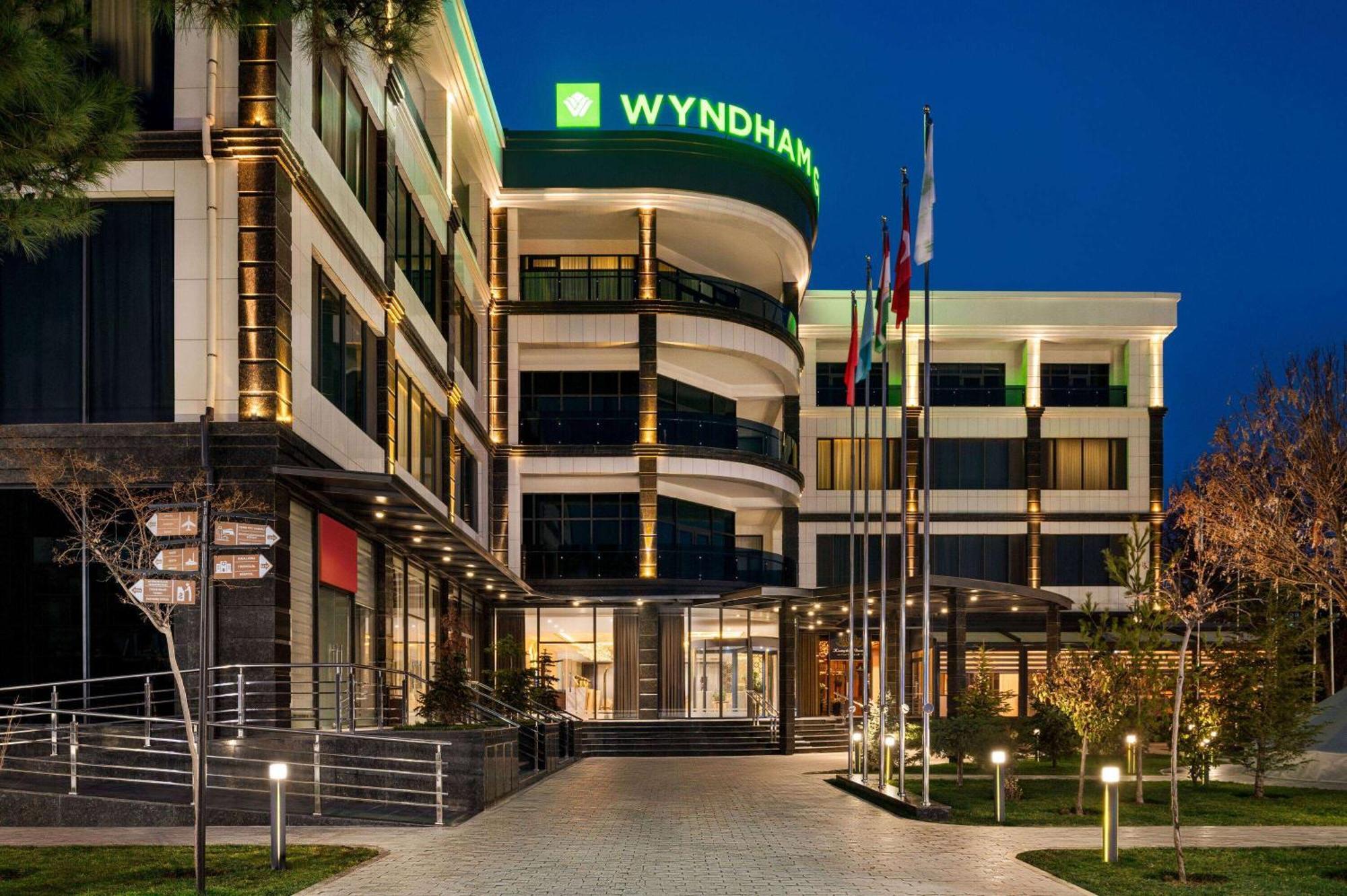 Wyndham Garden Tashkent Hotell Eksteriør bilde