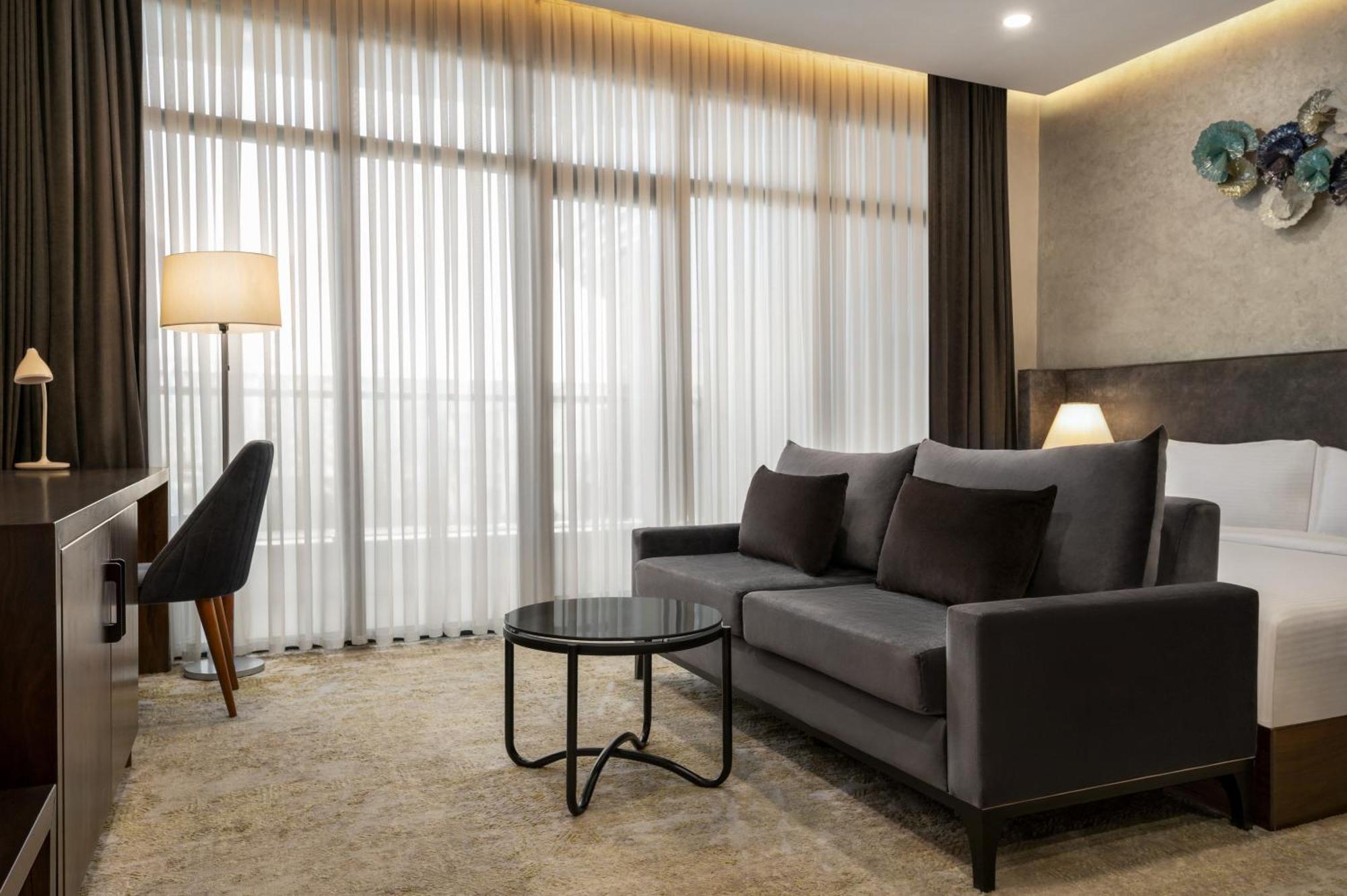 Wyndham Garden Tashkent Hotell Eksteriør bilde