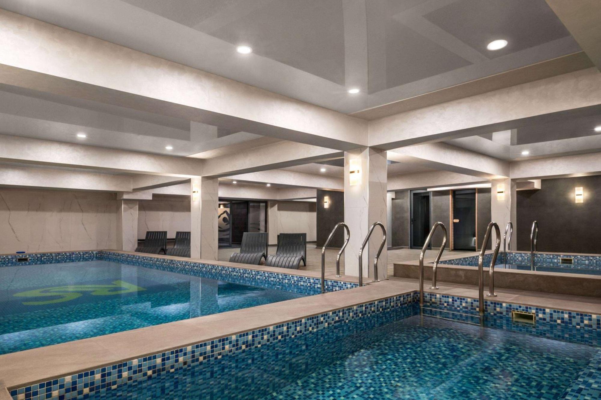 Wyndham Garden Tashkent Hotell Eksteriør bilde