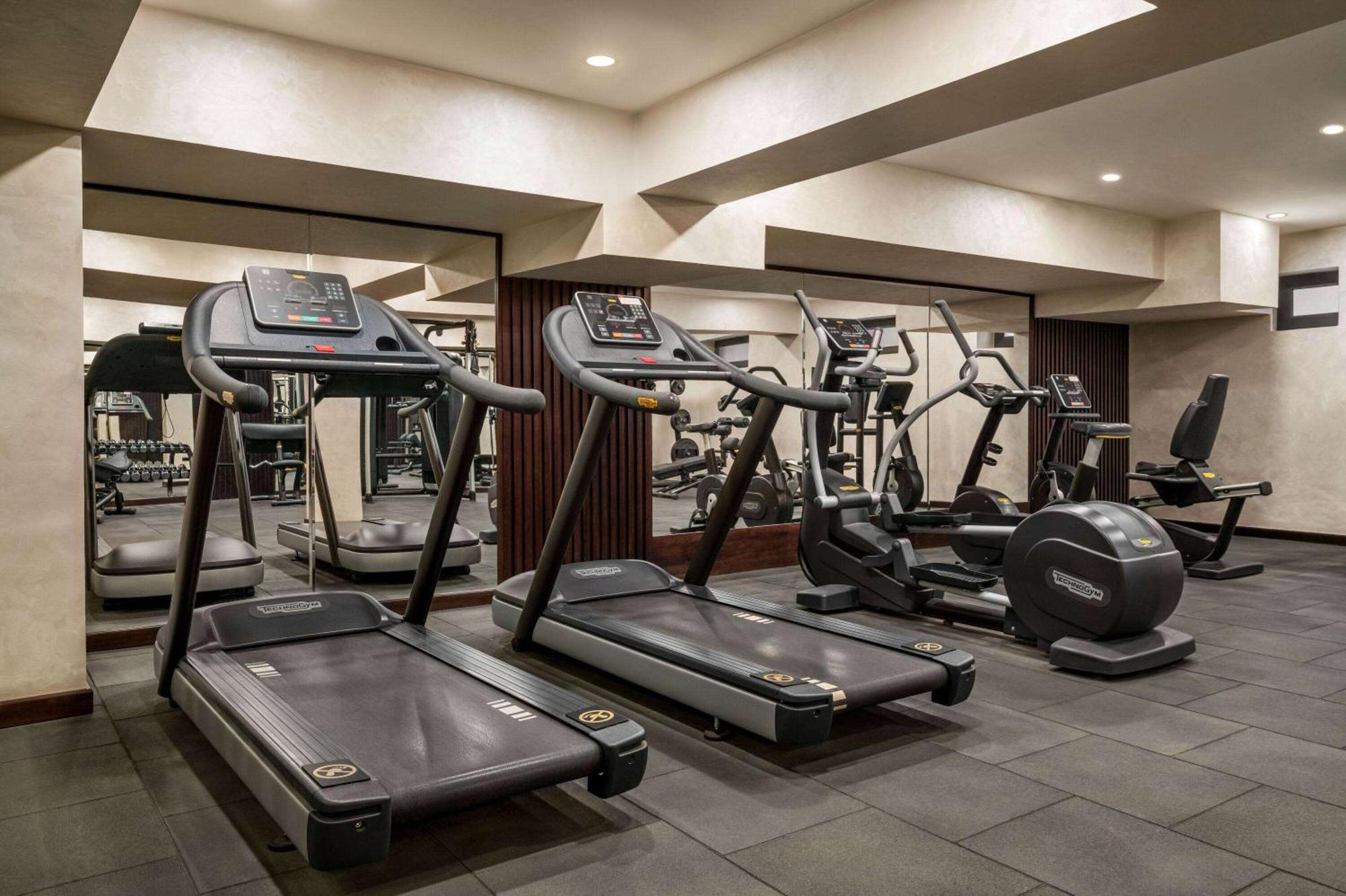 Wyndham Garden Tashkent Hotell Eksteriør bilde